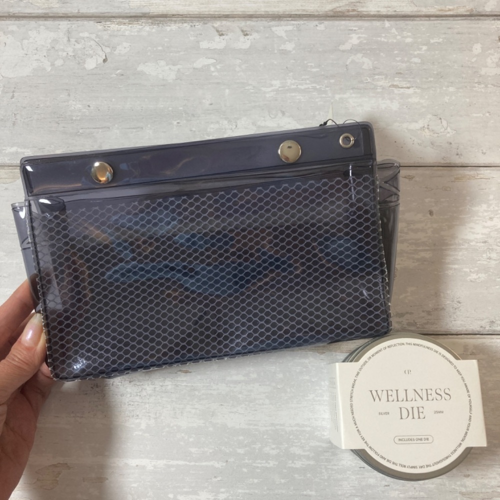 Cloth & Paper || Everyday Carry All Pouch and Wellness Die - Picture 4 of 11